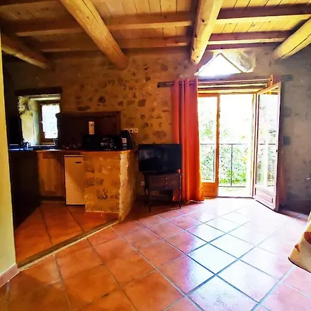 Studio De Charme Pres D'uzes Appartamento